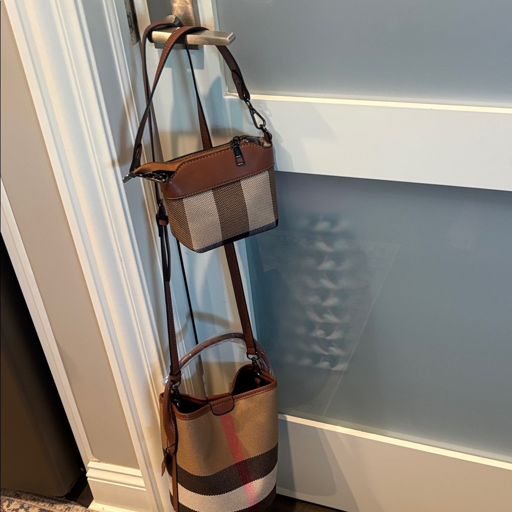 Bucket Bag Stylish Checkered Crossbody Bag with Brown Accents - Picture 16 of 16